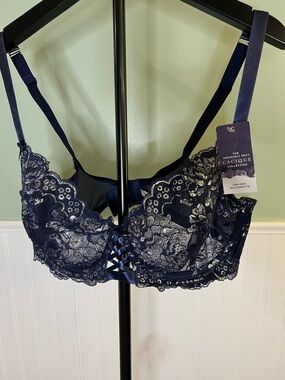 Cacique Deep Navy Lace Unlined Balconette Bra w/Front Lace-Up Detail. Size 40DD